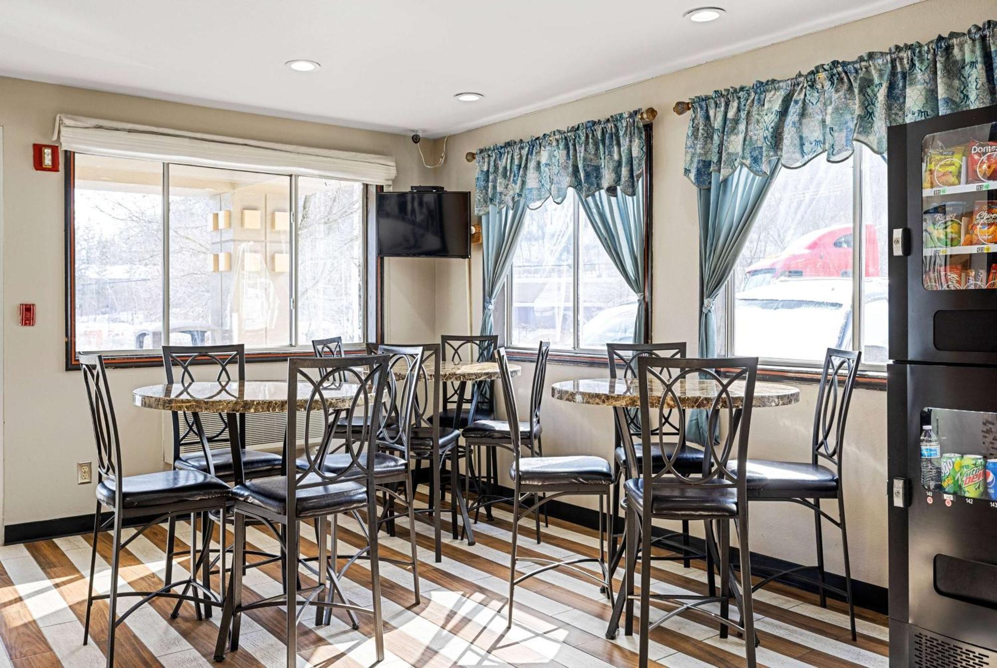Super 8 By Wyndham Pittsburgh/Monroeville Εξωτερικό φωτογραφία